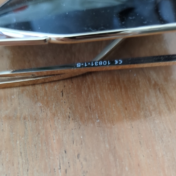 Urban Outfitter Sunglasses - Picture 4 of 4